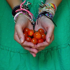 pandora bracelet red